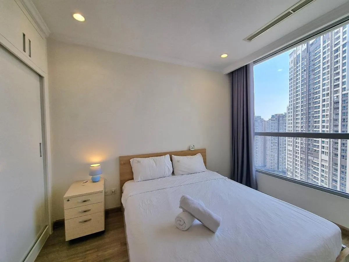 123 Apartment In Vinhomes Central Park - Landmark 81 Area Ho Chi Minh City 0*,  Vietnam